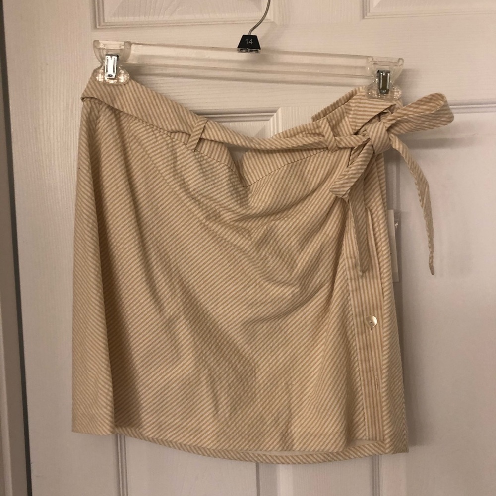 Vineyard vines skirt